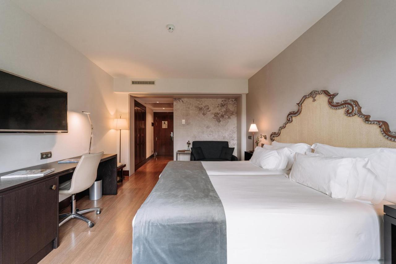 Palacio De Aviles Affiliated By Melia Exterior foto A room at the hotel
